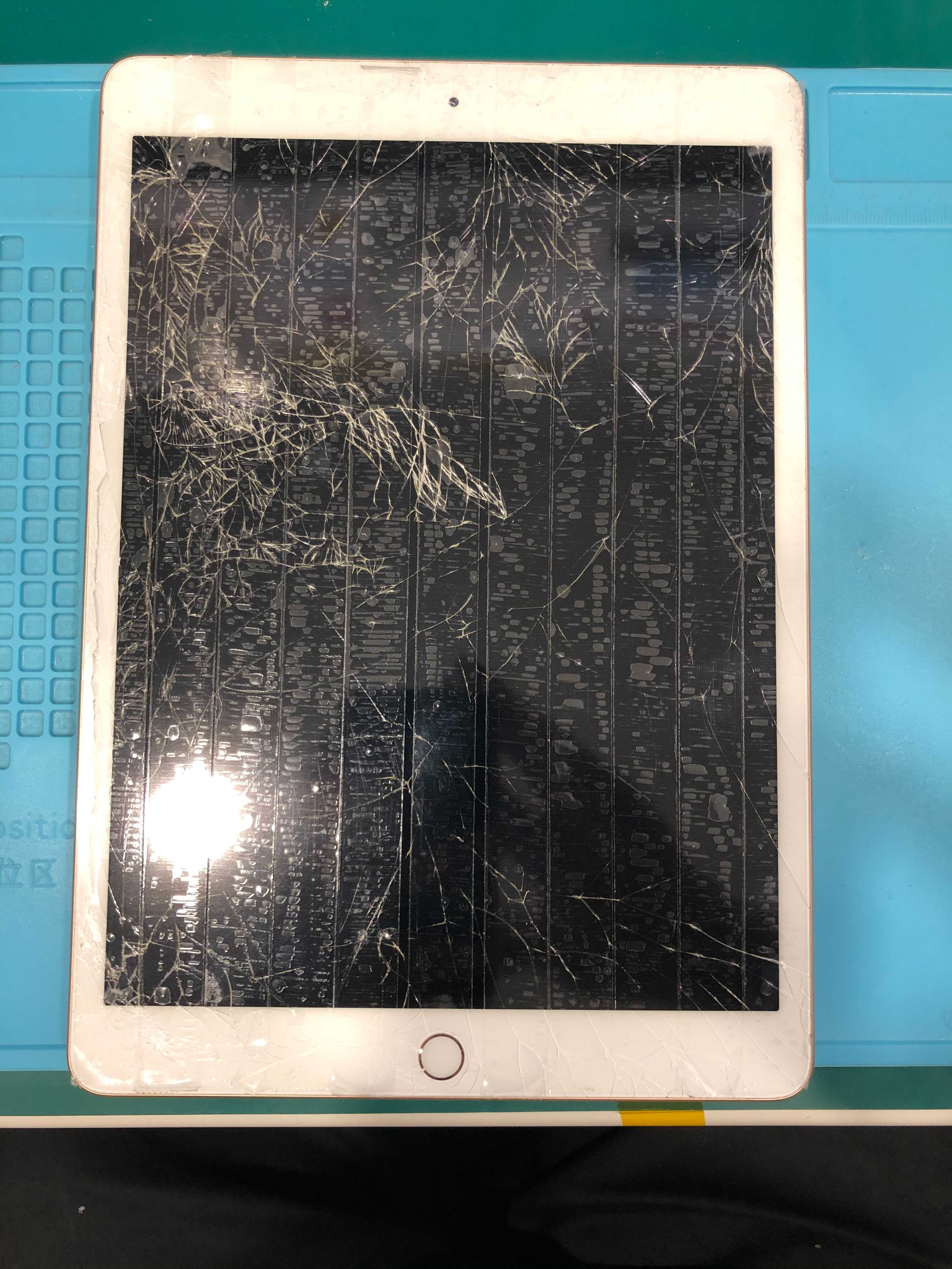 春日井市でiPad修理】iPad 第7世代のガラス割れ修理を行いました